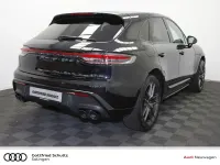 Gebraucht Porsche Macan 265 PS (194 kW) 2023 Schwarz SUV