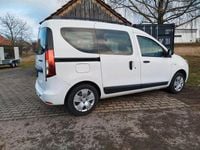 Gebraucht Dacia Dokker 102 PS (75 kW) 2020 Weiß Van / Kleinbus