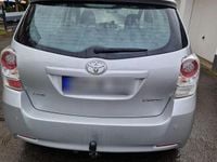 Gebraucht Toyota Verso 147 PS (108 kW) 2009 Grau Van / Kleinbus