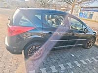 Gebraucht Peugeot 207 95 PS (69 kW) 2011 Kleinwagen