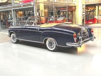 Gebraucht Mercedes 220 101 PS (74 kW) 1956 Blau Cabrio
