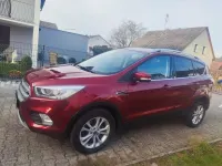 Gebraucht Ford Kuga Trend 150 PS (110 kW) 2018 Rot SUV