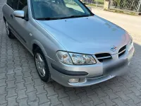 Gebraucht Nissan Almera 115 PS (84 kW) 2000 Silber Kleinwagen