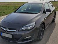Gebraucht Opel Astra Selection 116 PS (85 kW) 2015 Grau Kleinwagen