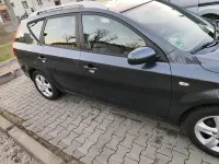 Usado Kia Ceed 90 CV (66 kW) 2011 Gris Utilitario