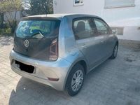 Usata VW up! 60 CV (44 kW) 2018 Argento Utilitaria