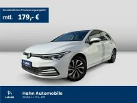Używany VW Golf VIII Active 150 KM (110 kW) 2023 Biały Sedan/Limuzyna