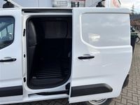 Gebraucht Opel Combo Basis 110 PS (80 kW) 2025 Weiß Van