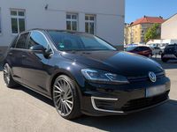 Second-hand VW e-Golf 100 kW (136 CP) 2020 Negru Hatchback