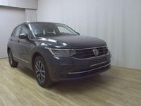 Gebraucht VW Tiguan Life 245 PS (180 kW) 2022 Uranograu SUV