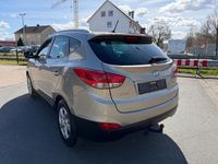 Gebraucht Hyundai ix35 Style 163 PS (119 kW) 2010 Silber SUV