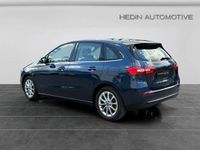 Gebraucht Mercedes E250 Style 160 PS (117 kW) 2022 Blau Limousine