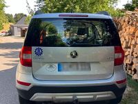 Gebraucht Skoda Yeti Active 110 PS (80 kW) 2016 Silber SUV