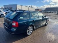 Gebraucht Skoda Octavia Elegance 160 PS (117 kW) 2012 Grün Kombi