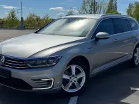 Second-hand VW Passat Highline 218 CP (160 kW) 2017 Argintiu Berlinǎ