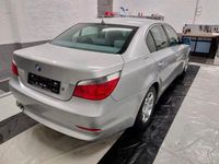 Gebraucht BMW 520 170 PS (125 kW) 2004 Grau Limousine