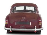 Gebraucht Mercedes 220 100 PS (73 kW) 1957 Rot Limousine