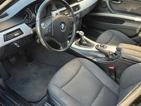 Gebraucht BMW 320 177 PS (130 kW) 2009 Schwarz Limousine