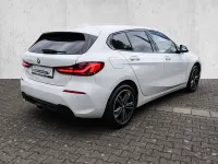 Gebraucht BMW 118 Shadowline 136 PS (100 kW) 2023 Weiß Limousine