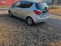 Gebraucht Opel Meriva 101 PS (74 kW) 2012 Silber Van / Kleinbus