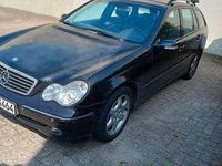 Gebraucht Mercedes 220 Avantgarde 2003 Schwarz Kombi