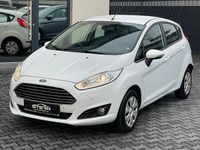 Gebraucht Ford Fiesta 75 PS (55 kW) 2015 Weiß Limousine