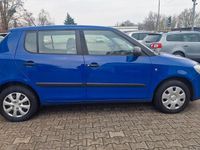 Gebraucht Skoda Fabia Classic 69 PS (50 kW) 2009 Blau Limousine