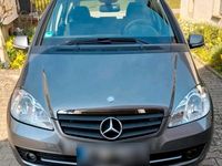 Gebraucht Mercedes A180 115 PS (84 kW) 2012 Grau Kleinwagen
