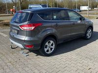 Gebraucht Ford Kuga Individual 150 PS (110 kW) 2015 Grau SUV