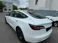 Käytetty Tesla Model 3 Standard Range Plus 239 kW (325 HP) 2021 Valkoinen Sedan
