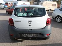 Gebraucht Dacia Sandero 73 PS (53 kW) 2019 Weiß Limousine