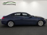 Gebraucht Mercedes C200 163 PS (119 kW) 2023 Blau Limousine