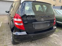 gebraucht Mercedes A150 klasse TÜV NEU Inspektion Neu, 8 Fach Bereift