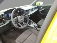 Gebraucht Audi A3 Ambiente 150 PS (110 kW) 2025 Gelb Limousine