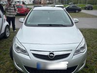 Gebraucht Opel Astra 116 PS (85 kW) 2011 Silber Limousine