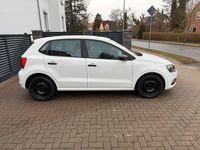 Gebraucht VW Polo Trendline 75 PS (55 kW) 2015 Weiß Kleinwagen
