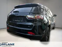Gebraucht Jeep Compass 131 PS (96 kW) 2024 Schwarz SUV