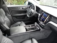 Gebraucht Volvo V60 Plus 398 PS (292 kW) 2025 Platinum grey / metallic Kombi