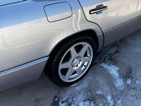 Gebraucht Mercedes E260 160 PS (117 kW) 1991 Limousine