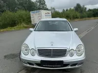 Gebraucht Mercedes E220 150 PS (110 kW) 2005 Silber Limousine