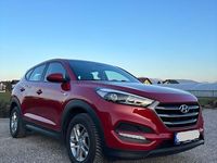 Gebraucht Hyundai Tucson 116 PS (85 kW) 2017 Rot SUV