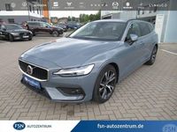 Gebraucht Volvo V60 Core 163 PS (119 kW) 2024 Thunder grey Kombi