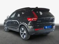 Gebraucht Volvo XC40 Plus 163 PS (119 kW) 2025 Onyx schwarzmetallic SUV