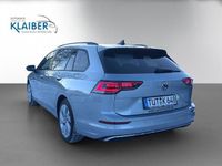 Gebraucht VW Golf VIII 150 PS (110 kW) 2025 Oyster silver (silber) Kombi