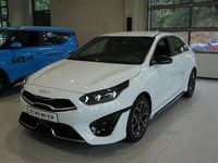 Neu Kia Ceed GT-Line 140 PS (102 kW) 2025 Weiß Kleinwagen