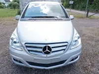 Gebraucht Mercedes B180 116 PS (85 kW) 2009 Silber Van / Kleinbus