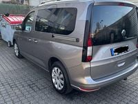 Gebraucht VW Caddy Life 122 PS (89 kW) 2023 Silber Van / Kleinbus