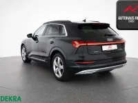 Gebraucht Audi e-tron S-Line 300 kW (408 PS) 2023 Schwarz SUV