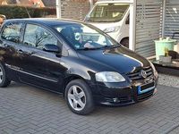 Gebraucht VW Fox Style 54 PS (39 kW) 2011 Schwarz Kleinwagen