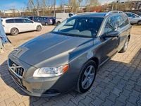 Gebraucht Volvo V70 Summum 179 PS (131 kW) 2012 Grün Kombi